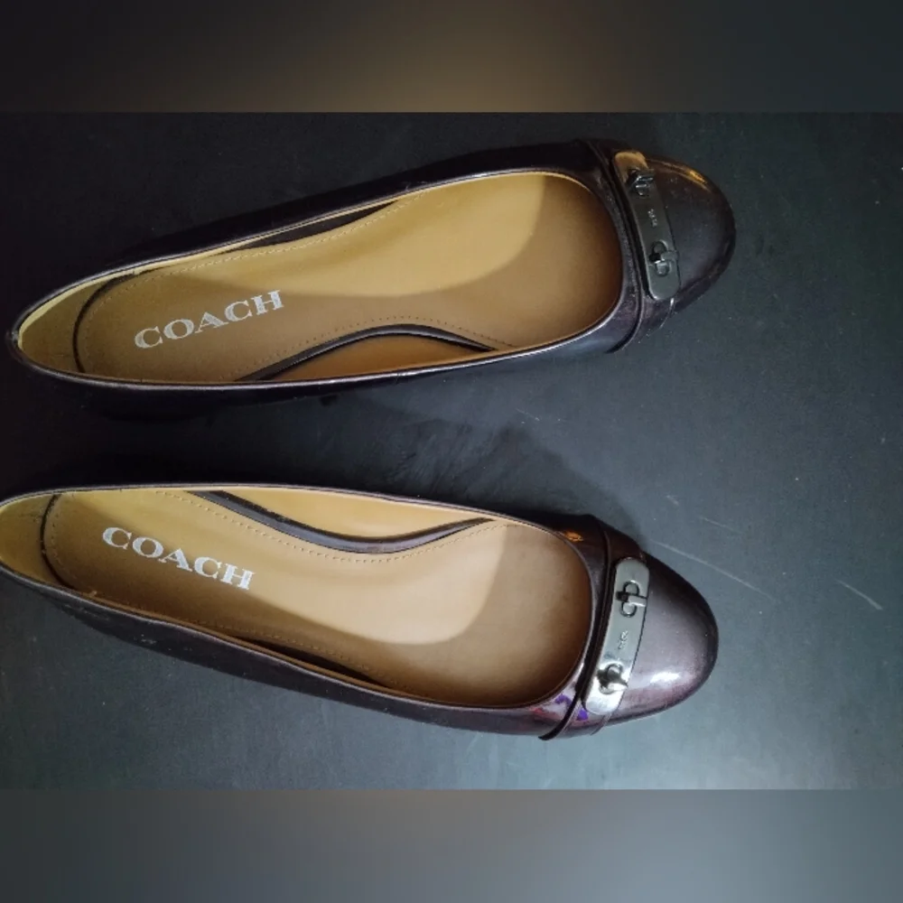 Women's Coach - Picture 2 of 3